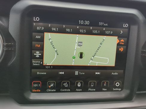Used 2020 Jeep Gladiator Overland AWD/4WD image 19