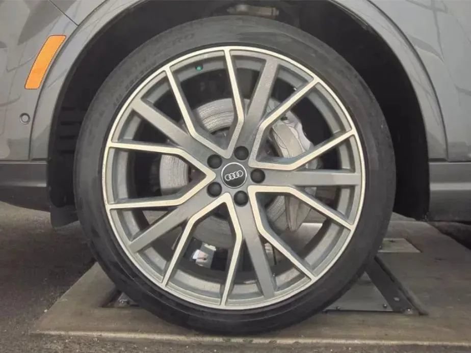 Used 2019 Audi Q7 3.0T Prestige w/ Prestige Package AWD/4WD image 7