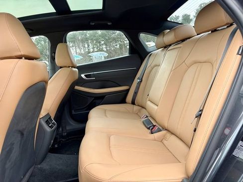 Used 2022 Hyundai Sonata Limited w/ Winter Weather Package image 28