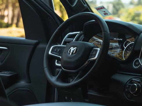 Used 2025 RAM 1500 Big Horn image 30