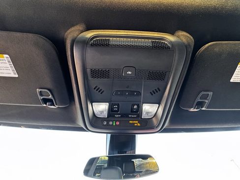 Used 2025 Cadillac XT5 Premium Luxury image 21