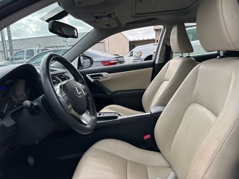 Used 2012 Lexus CT 200h Premium image 12