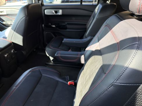 Used 2022 Ford Explorer ST-Line w/ Class IV Trailer Tow Package image 21