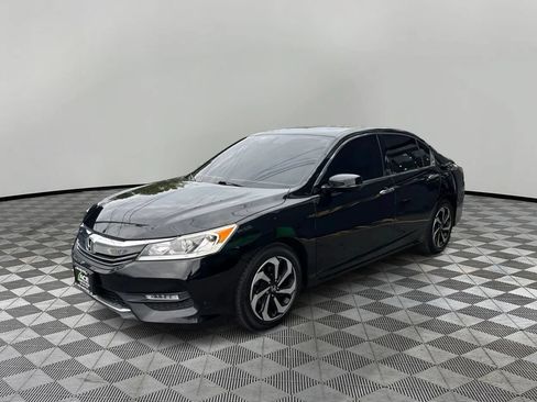 Used 2017 Honda Accord EX-L image 2
