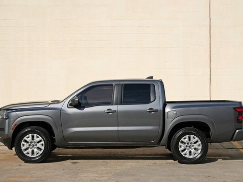 Used 2022 Nissan Frontier SV RWD image 40
