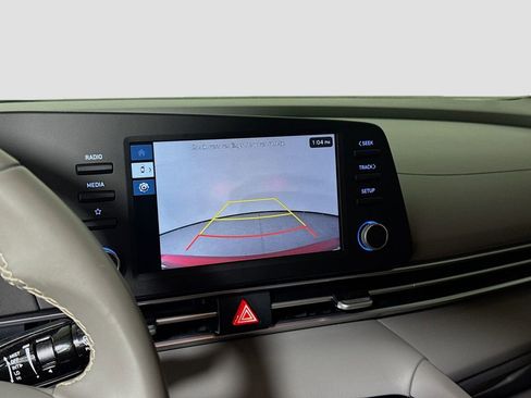Used 2025 Hyundai Elantra Sport FWD image 15