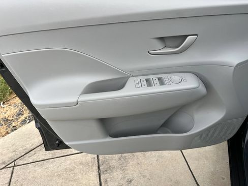 Certified 2025 Hyundai Kona SEL FWD image 16