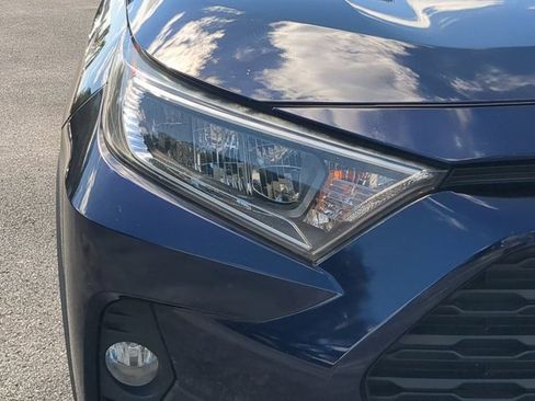 Used 2020 Toyota RAV4 XLE image 10