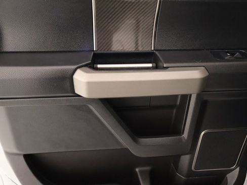 Used 2019 Ford F150 Raptor w/ Equipment Group 802A Luxury image 19