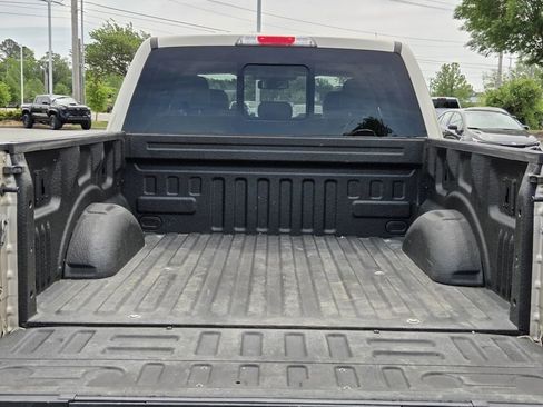 Used 2017 Ford F150 Lariat w/ Equipment Group 502A Luxury AWD/4WD image 13