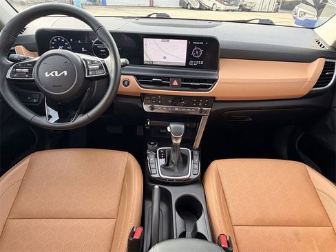 Certified 2024 Kia Seltos EX image 27