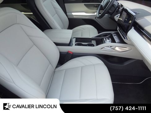 Used 2026 Lincoln Nautilus Premier w/ Equipment Group 102A AWD/4WD image 15