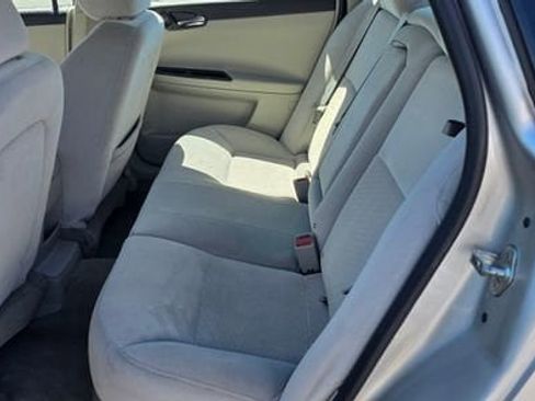 Used 2012 Chevrolet Impala LT FWD image 11