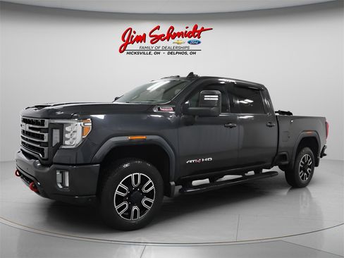 Used 2020 GMC Sierra 2500 AT4 image 2