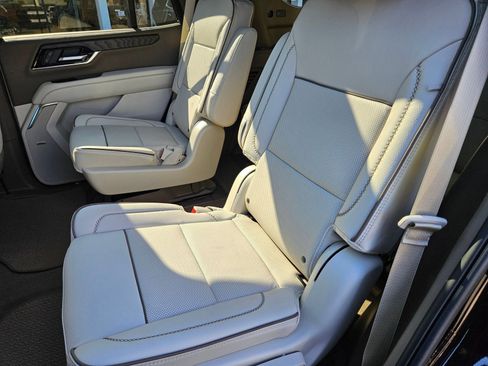 New 2026 GMC Yukon Denali image 29