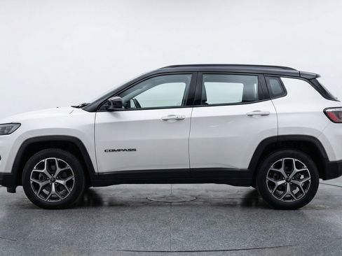 Used 2025 Jeep Compass Limited AWD/4WD image 5