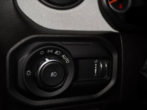 Used 2024 Jeep Wrangler Sport S image 13