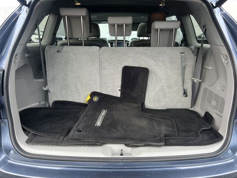 Used 2019 Toyota Highlander XLE image 26