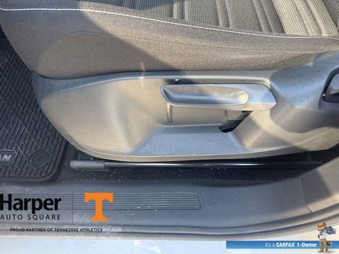 Used 2023 Volkswagen Tiguan S image 18