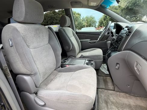 Used 2007 Toyota Sienna LE FWD image 17