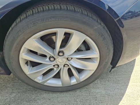 Used 2016 Buick Regal FWD image 5