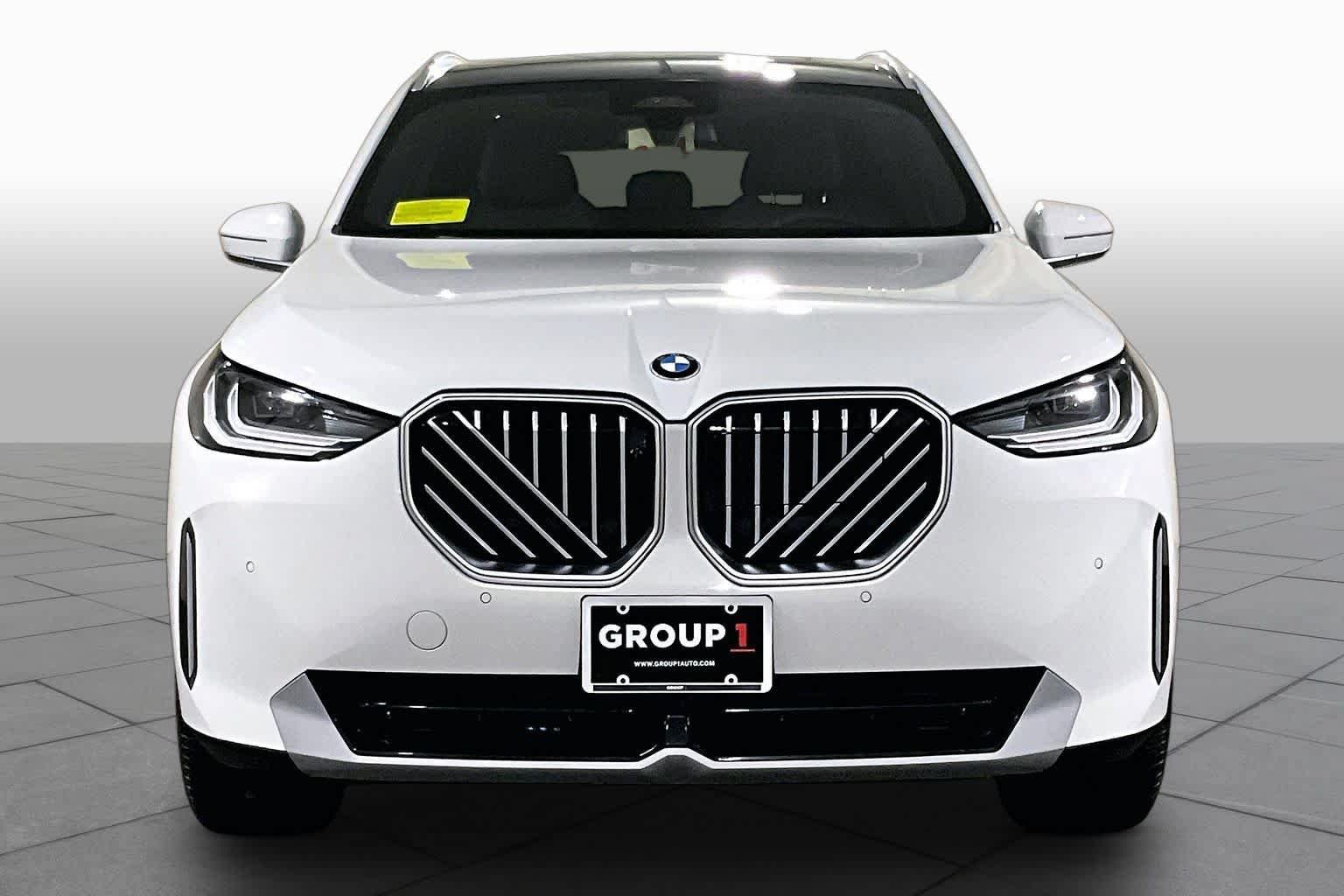 Used 2026 BMW X3 xDrive30i w/ Premium Package AWD/4WD image 3