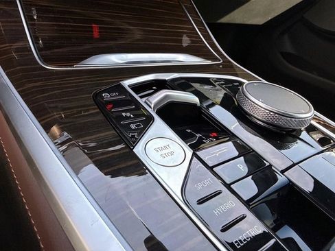 New 2026 BMW X5 xDrive50e w/ M Sport Package AWD/4WD image 31