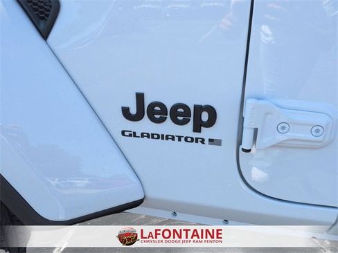 New 2025 Jeep Gladiator Sport image 9