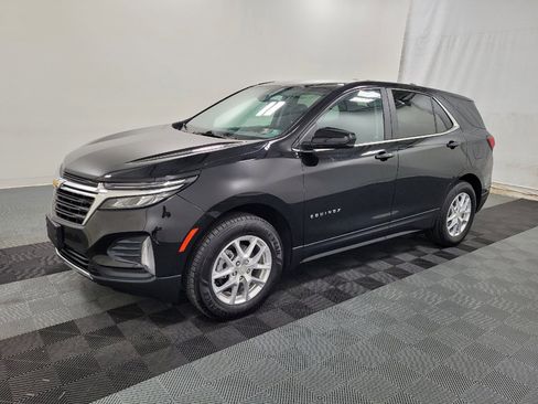 Used 2023 Chevrolet Equinox LT w/ Driver Convenience Package AWD/4WD image 2