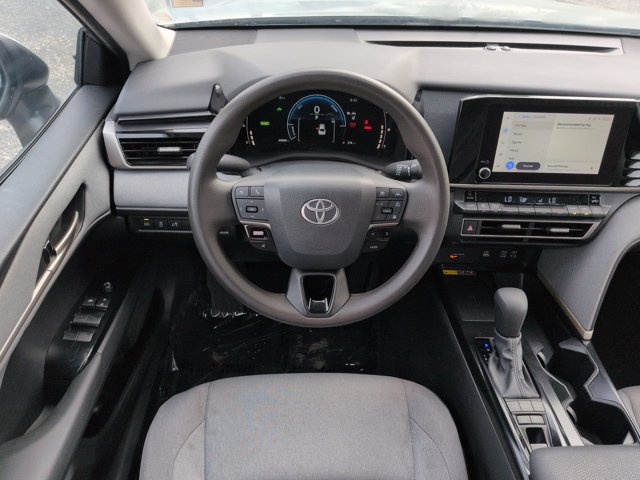 Used 2025 Toyota Camry LE FWD image 14
