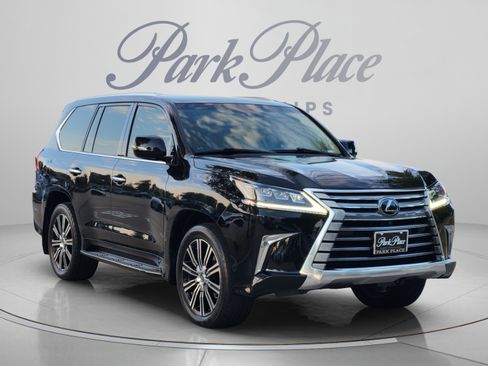 Used 2021 Lexus LX 570 4WD w/ Luxury Package image 4