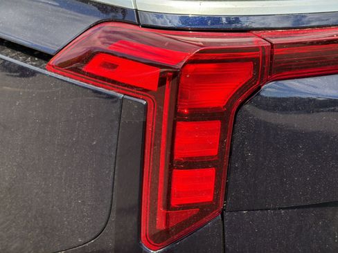 New 2026 Kia Carnival EX FWD image 17