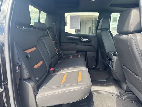 Used 2023 GMC Sierra 1500 AT4 w/ Technology Package AWD/4WD image 39