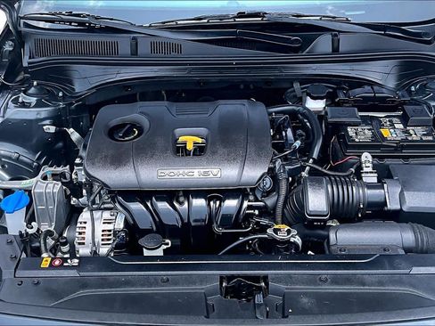Certified 2024 Kia Forte LXS FWD image 30