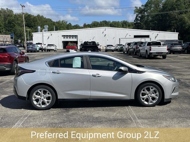 Used 2017 Chevrolet Volt Premier w/ Driver Confidence II Package FWD image 3