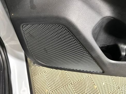 Used 2024 Mitsubishi Outlander SE image 30