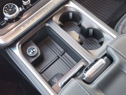 New 2026 Ford Expedition Max Platinum w/ Stealth Appearance Package image 20