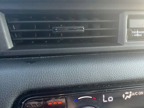 Used 2025 Honda Pilot Elite image 23