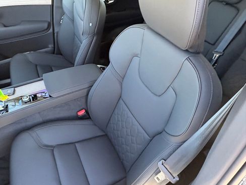 New 2026 Volvo XC90 B6 Plus w/ Protection Package Premier image 18