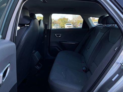 Used 2025 Kia K4 LXS image 11