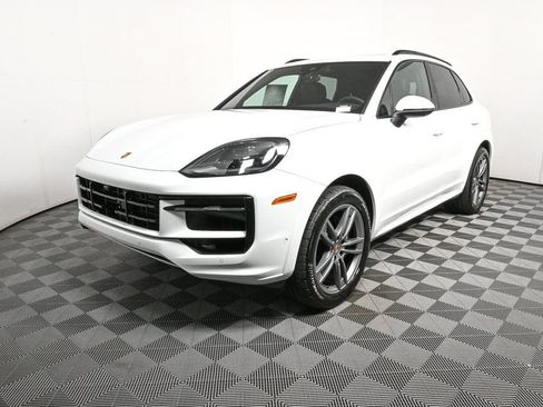 Certified 2026 Porsche Cayenne AWD/4WD image 1