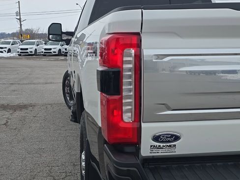 Used 2024 Ford F350 King Ranch AWD/4WD image 17