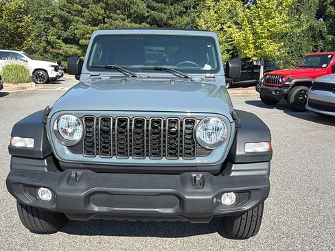 Used 2024 Jeep Wrangler Unlimited Sport AWD/4WD image 3