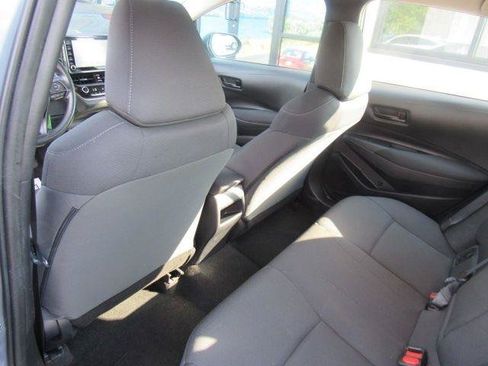 Used 2022 Toyota Corolla LE FWD image 16