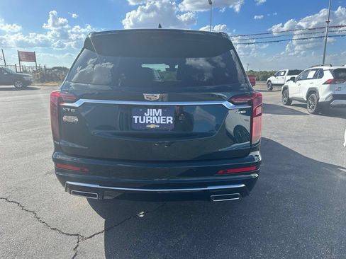 Used 2025 Cadillac XT6 Premium Luxury w/ Technology Package FWD image 4