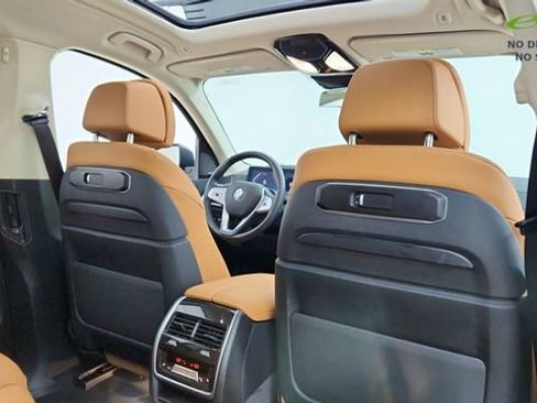 Used 2026 BMW X7 xDrive40i AWD/4WD image 27