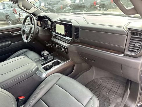 Used 2024 GMC Sierra 1500 SLT image 31