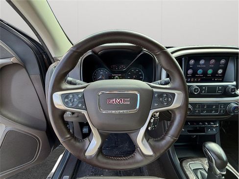 Used 2022 GMC Canyon Denali image 24