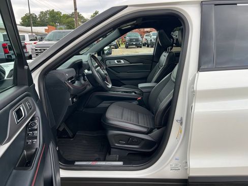 Used 2025 Ford Explorer ST-Line w/ Premium Package AWD/4WD image 14