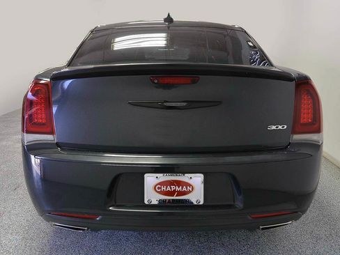 Used 2018 Chrysler 300 Touring w/ Sport Appearance Package RWD image 5